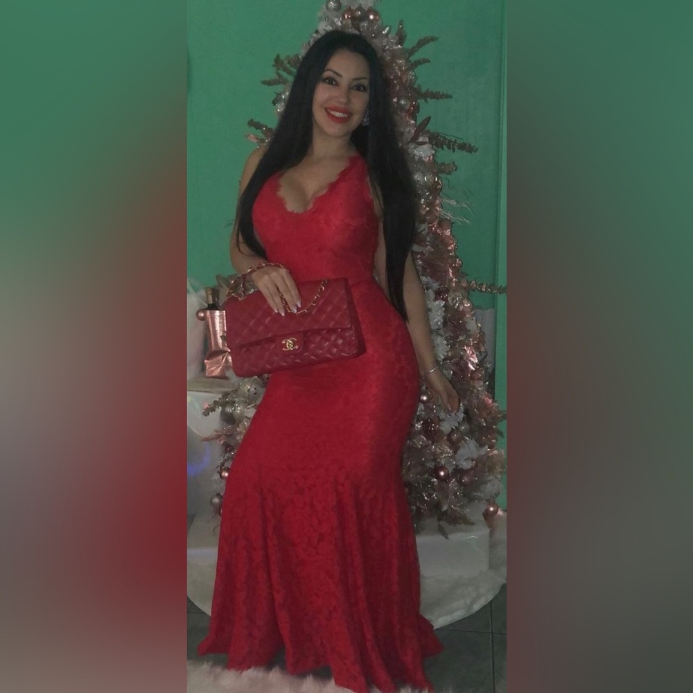 STUNNING flattering red lace dress worn once to wedding many COMPLIMENTS ❤️💃🏻